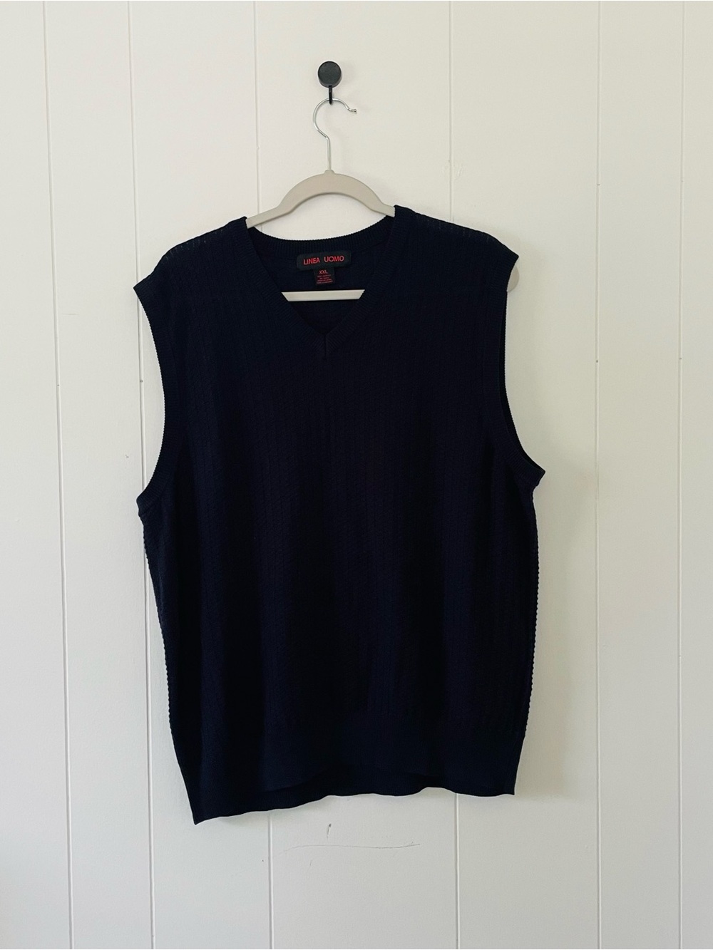 LINDA LINDO Men's Navy V-Neck Sweater Vest